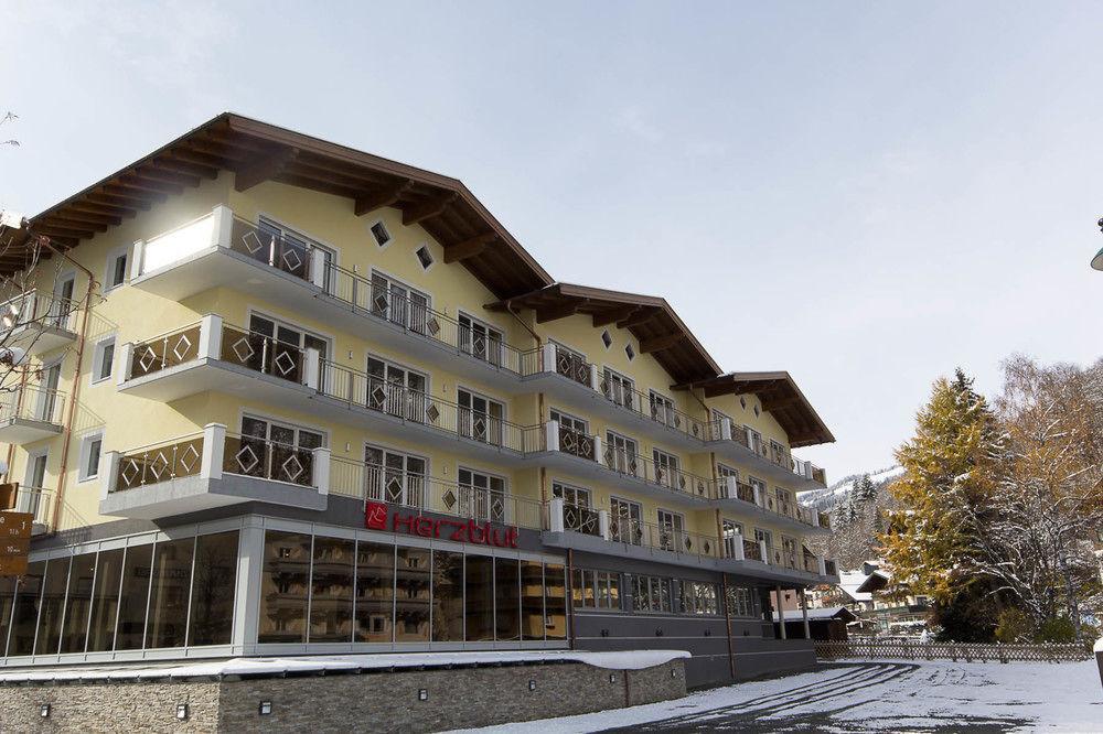 Hotel Herzblut Saalbach Exterior foto