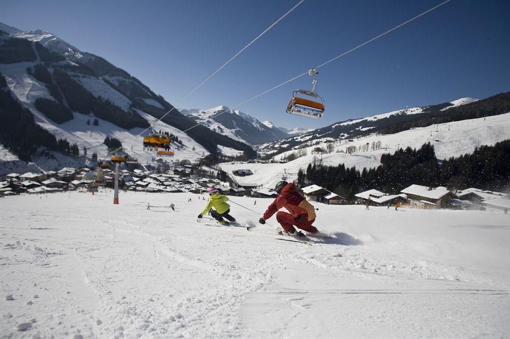 Hotel Herzblut Saalbach Exterior foto